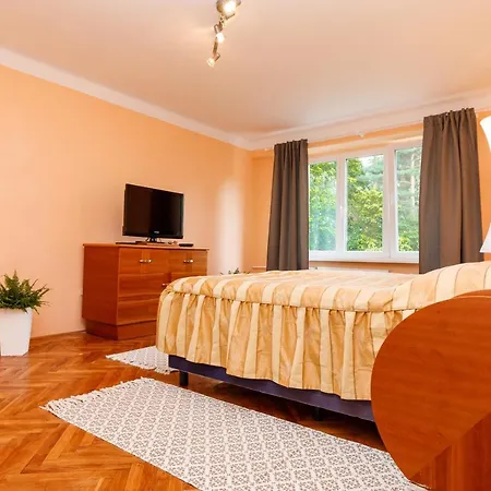 Apartments Tgm 11 Karlovy Vary Exterior photo