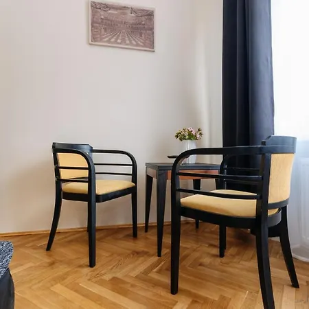 Apartments Tgm 11 Karlovy Vary Exterior photo