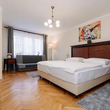Apartments Tgm 11 Karlovy Vary Exterior photo